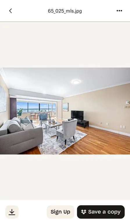 Condo For Sale in West Vancouver, British Columbia