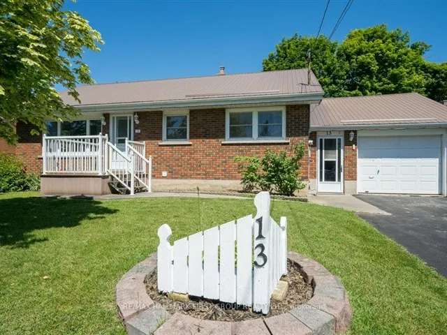 House For Sale in Greater Napanee, Ontario