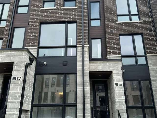 Townhouse For Rent in Markham, Ontario