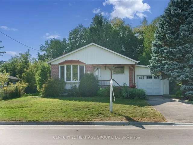 House For Sale in Aurora, Ontario