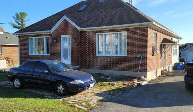 House For Sale in King, Ontario