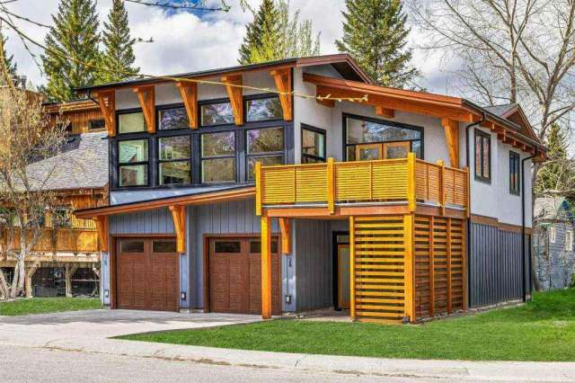 House For Sale in Canmore, Alberta