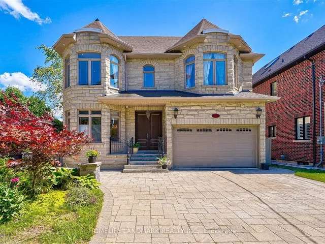 House For Sale in Richmond Hill, Ontario