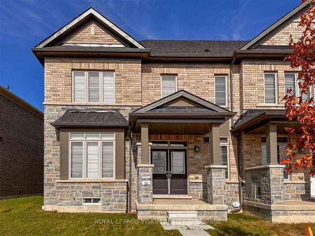 Townhouse For Sale in Whitby, Ontario