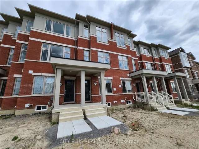 Townhouse For Rent in Pickering, Ontario