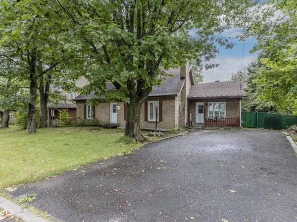 Bungalow for sale (Quebec North Shore) #QW906