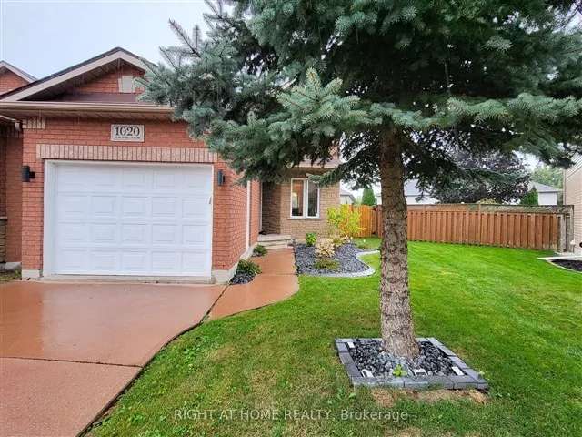 House For Sale in Windsor, Ontario