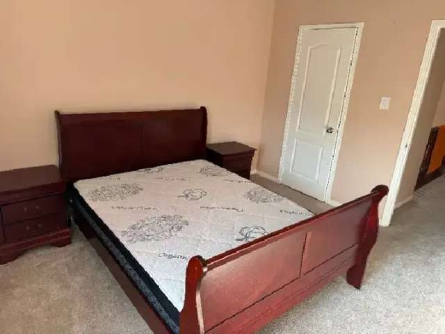 FURNISHED ROOM FOR RENT IN HOUSE FOR GIRL IN BRAMPTON