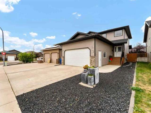 House For Sale in Medicine Hat, Alberta