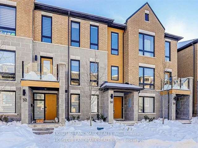 Townhouse For Rent in Toronto, Ontario