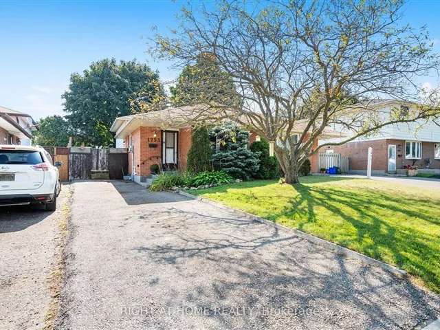 House For Sale in Oshawa, Ontario