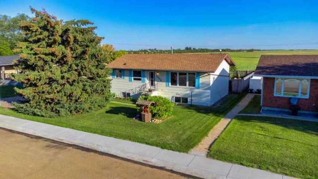 House For Sale in City of Lloydminster, Alberta