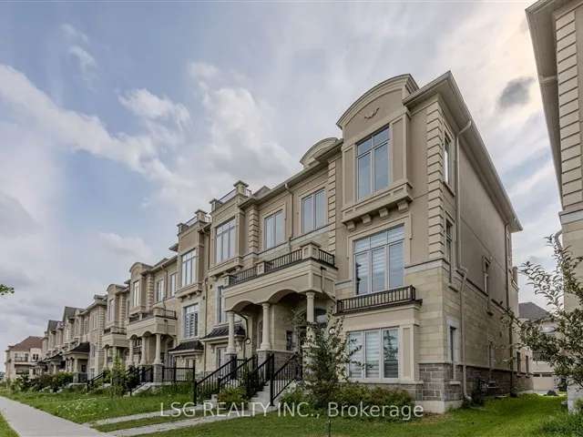 Townhouse For Rent in Vaughan, Ontario