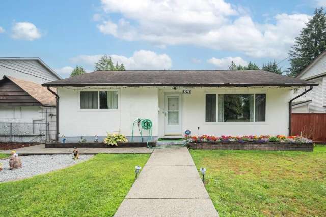 A $1,254,000.00 House/Single Family with 2 bedrooms in Lincoln Park PQ, Port Coquitlam