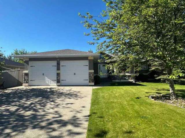 House For Sale in Strathmore, Alberta