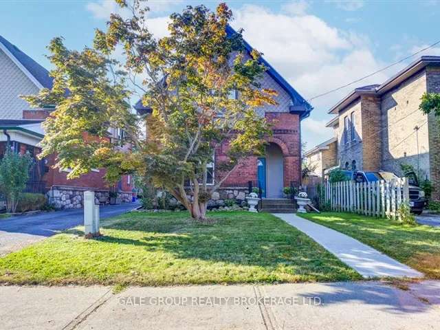 House For Sale in Brantford, Ontario