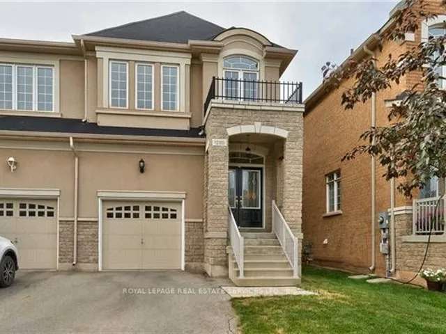 House For Rent in Oakville, Ontario