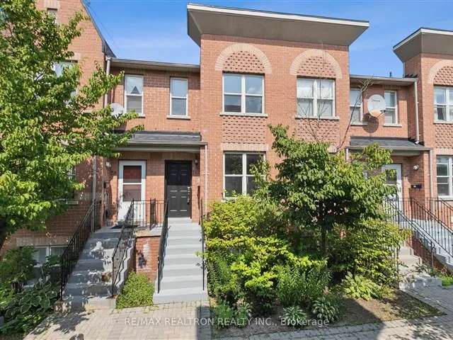 Townhouse For Sale in Toronto, Ontario