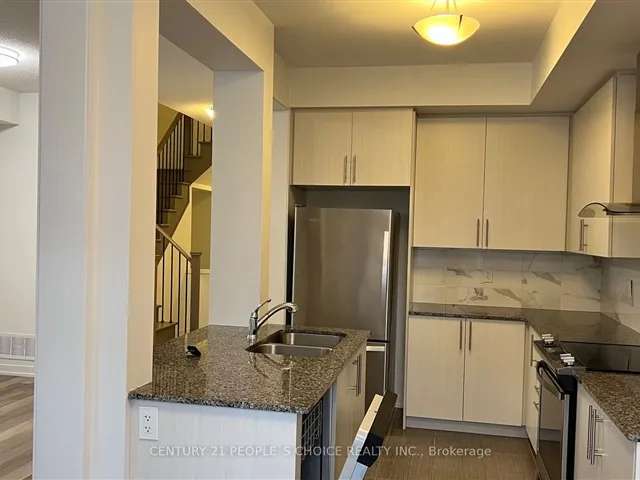 Townhouse For Rent in Newmarket, Ontario