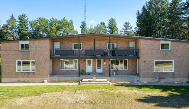 Townhouse For Sale in Essa, Ontario