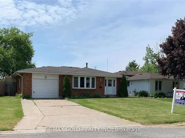 House For Sale in Sarnia, Ontario