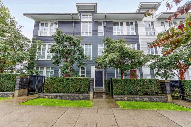 A $999,000.00 Townhouse with 3 bedrooms in Coquitlam West, Coquitlam