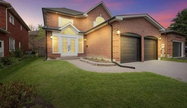 House For Sale in Markham, Ontario