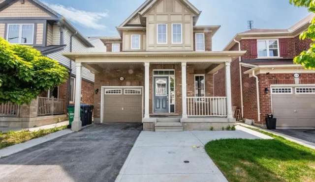 House For Sale in Brampton, Ontario