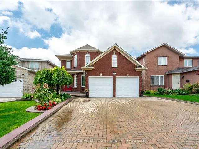 House For Sale in Hamilton, Ontario