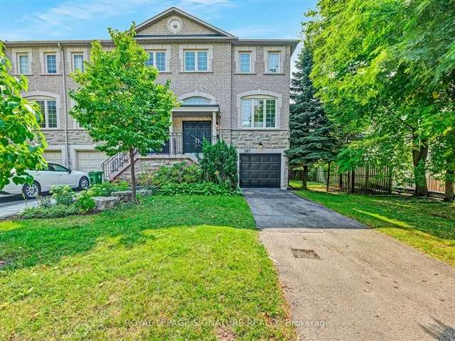 Townhouse For Sale in Toronto, Ontario