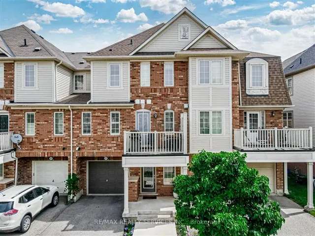 Townhouse For Sale in Milton, Ontario