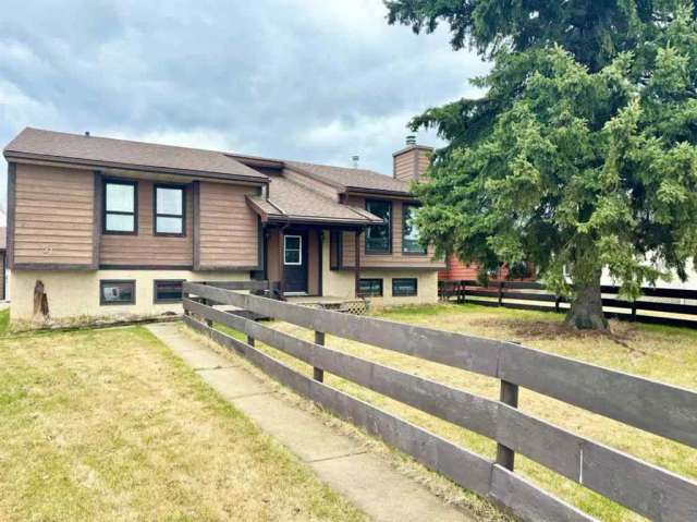 House For Sale in Whitecourt, Alberta