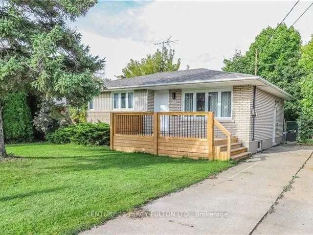 House For Sale in St. Catharines, Ontario