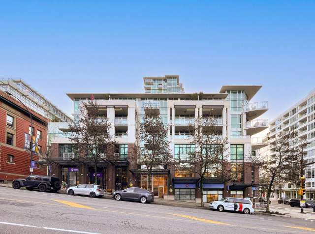 Office building For Rent in District of North Vancouver, British Columbia