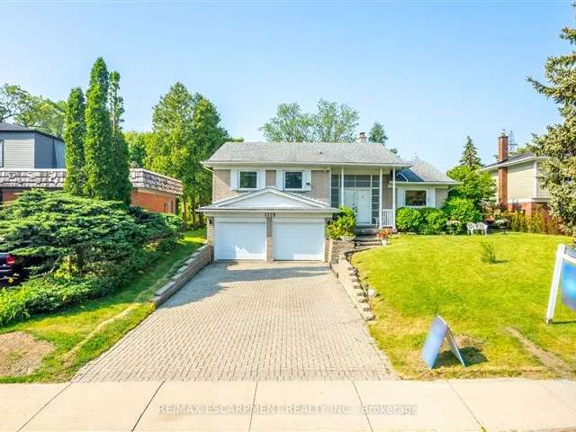 House For Sale in Hamilton, Ontario