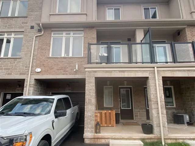 Townhouse For Rent in Hamilton, Ontario