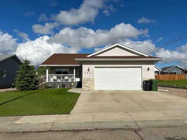 House For Sale in Wetaskiwin, Alberta