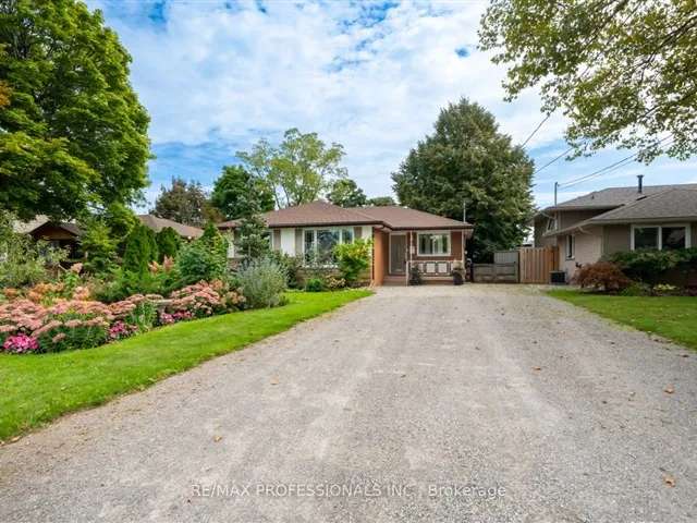 House For Sale in Grimsby, Ontario