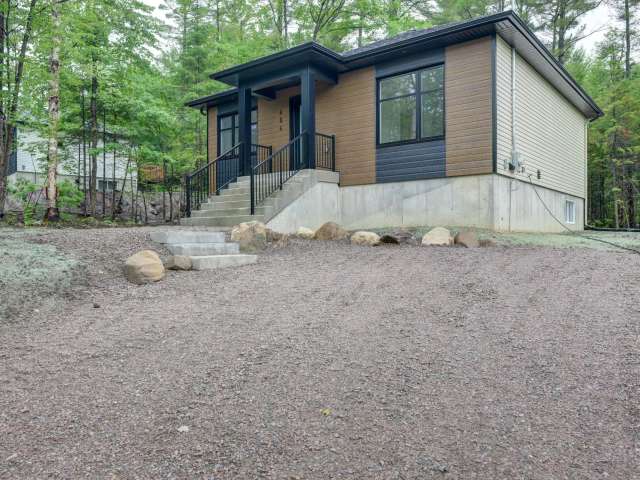 Bungalow For Sale in Quebec, Quebec