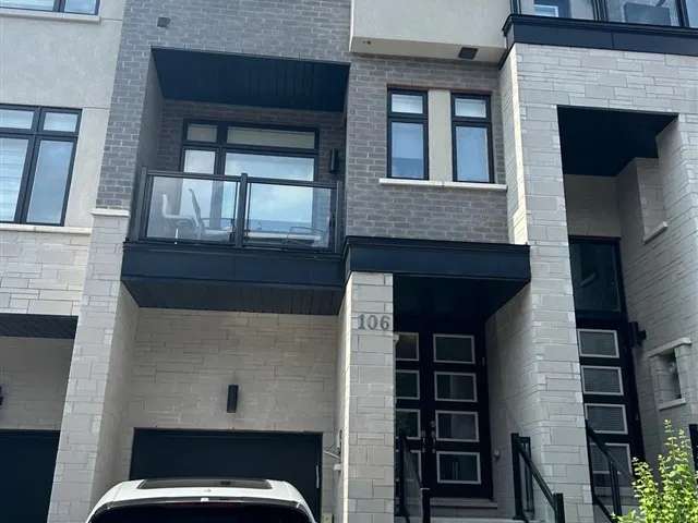 Townhouse For Rent in Vaughan, Ontario