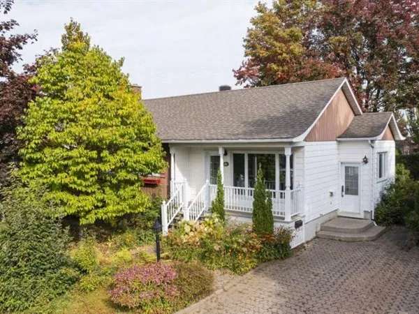 Bungalow for sale (Estrie) #QW926