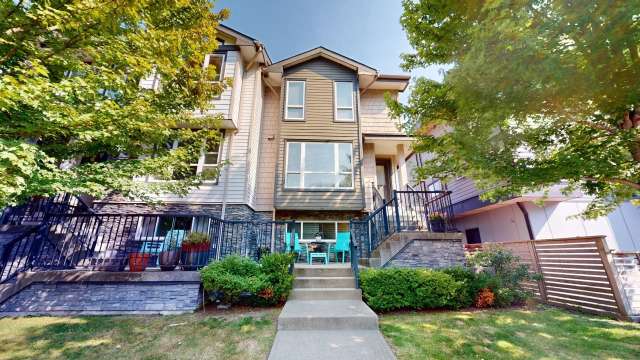 A $999,900.00 Townhouse with 3 bedrooms in Downtown SQ, Squamish