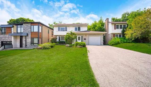 House For Sale in Huntsville, Ontario