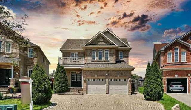 House For Sale in Brampton, Ontario