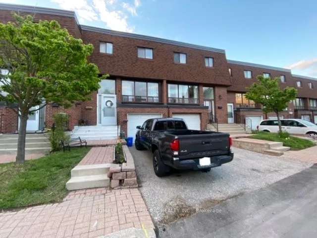 House For Sale in Markham, Ontario