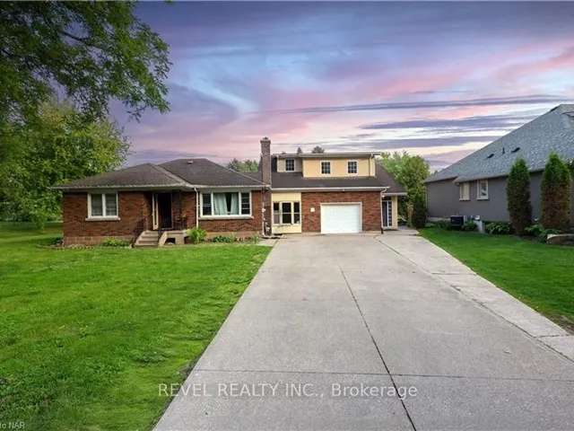 House For Sale in Niagara Falls, Ontario