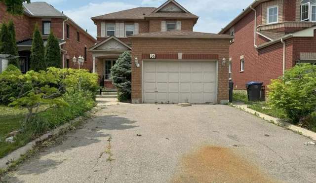 House For Sale in Brampton, Ontario