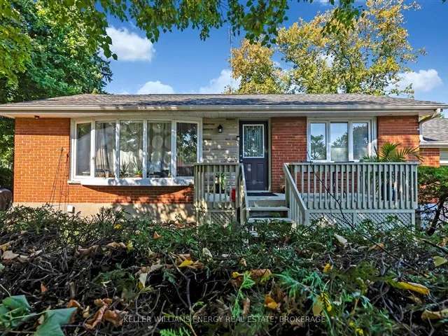 House For Sale in Ajax, Ontario