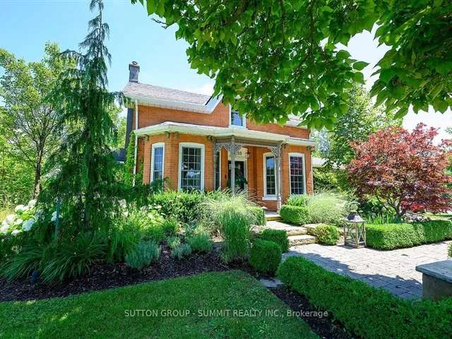 House For Sale in Hamilton, Ontario