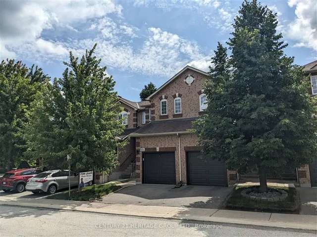 Townhouse For Rent in Newmarket, Ontario